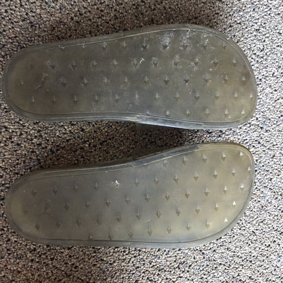 Slides - Picture 2 of 5